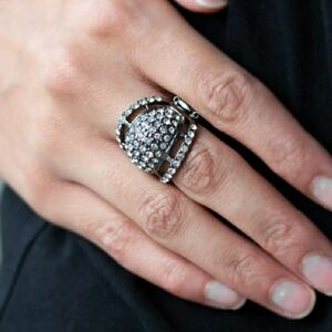 Elegant Silver and Crystal Ring